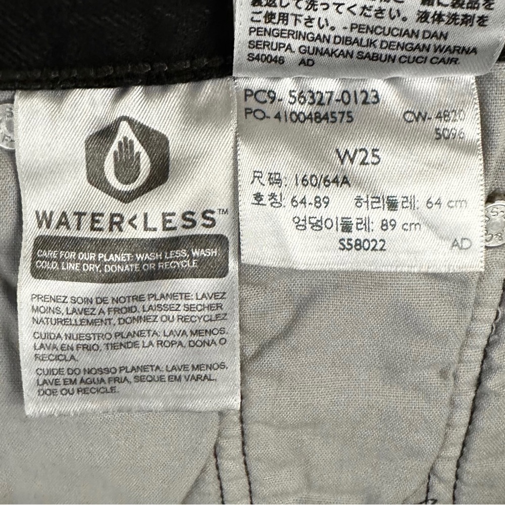 LEVI’S 501 Distressed Big E Shorts - Picture 13 of 14